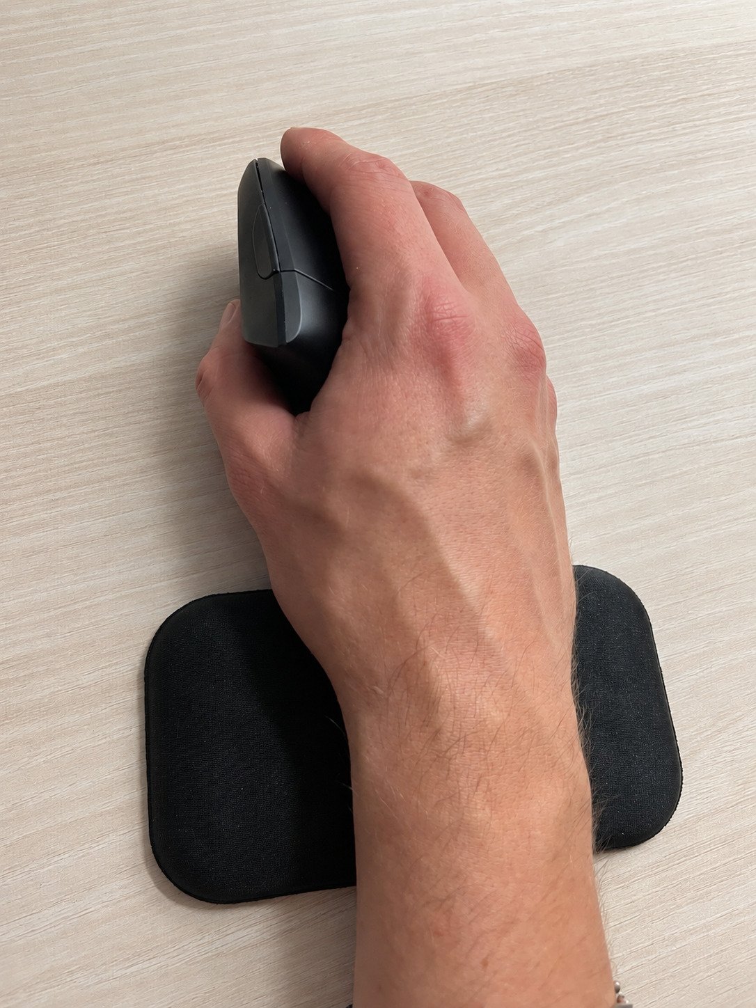 the wrist rest for gaming mouse carpal tunnel
